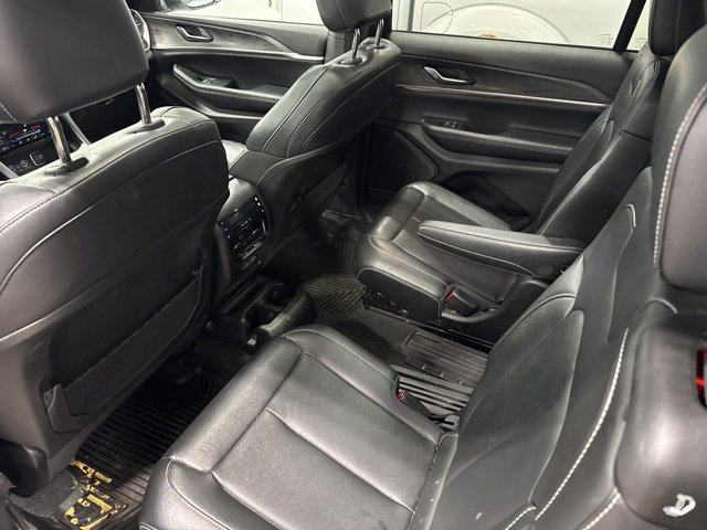 Used 2024 Jeep Grand Cherokee L Limited image 8