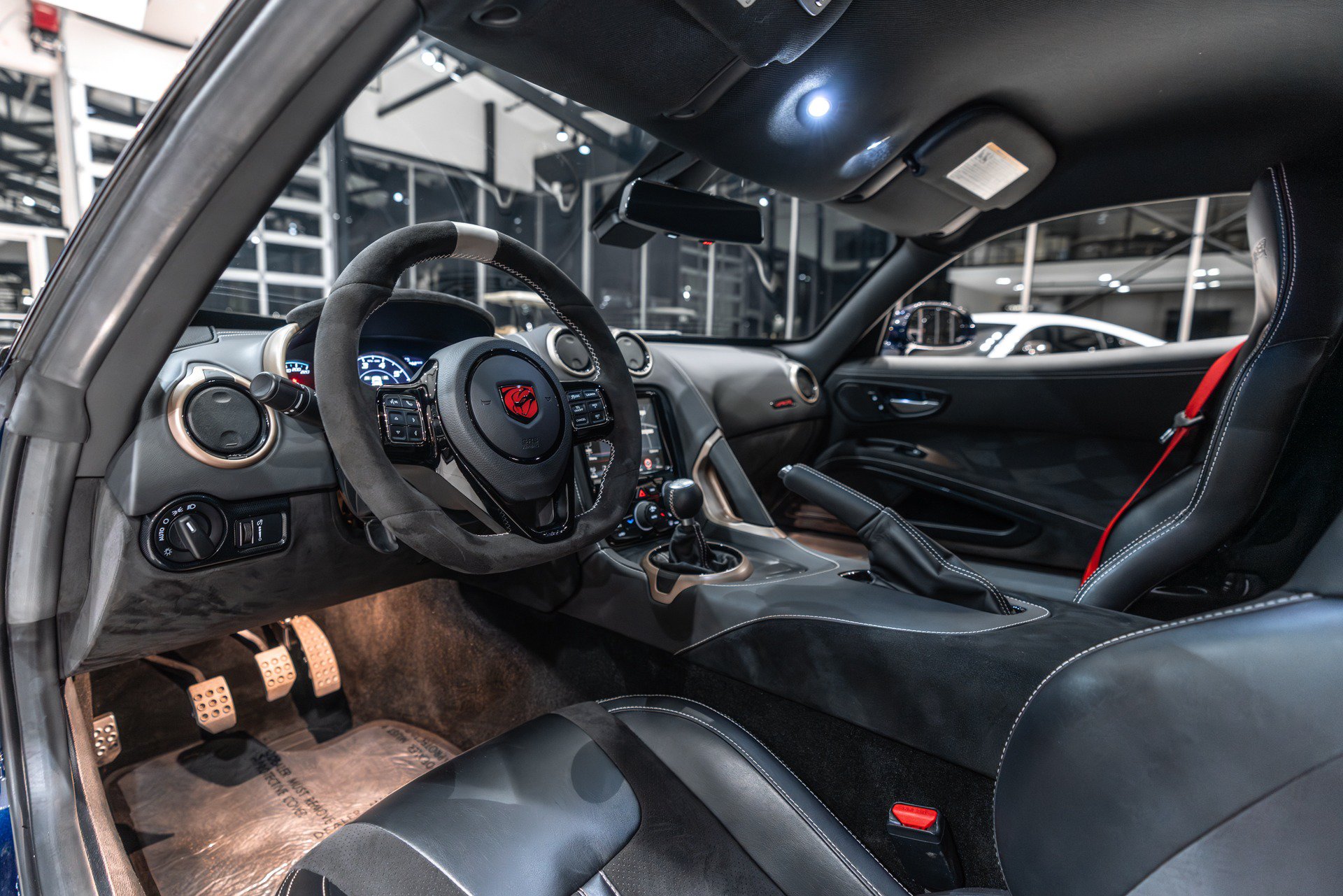 Used 2016 Dodge Viper ACR RWD image 39