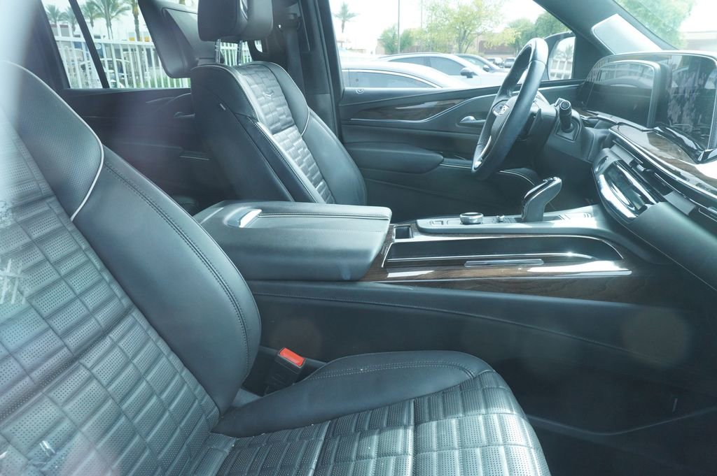 Used 2023 Cadillac Escalade ESV Sport Platinum w/ LPO, ONYX Package image 8