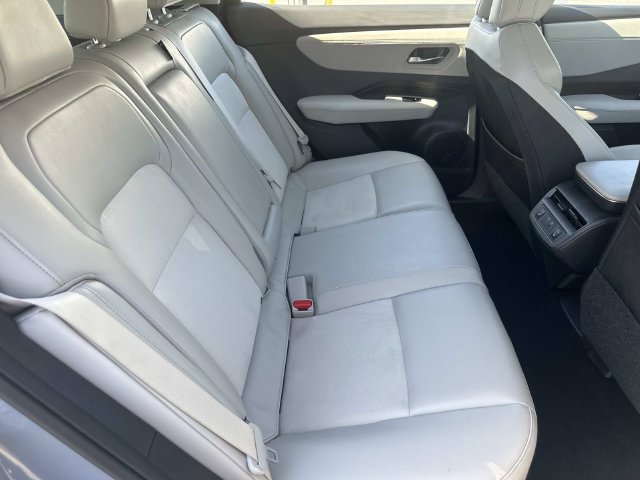 Used 2024 Nissan Ariya FWD image 35