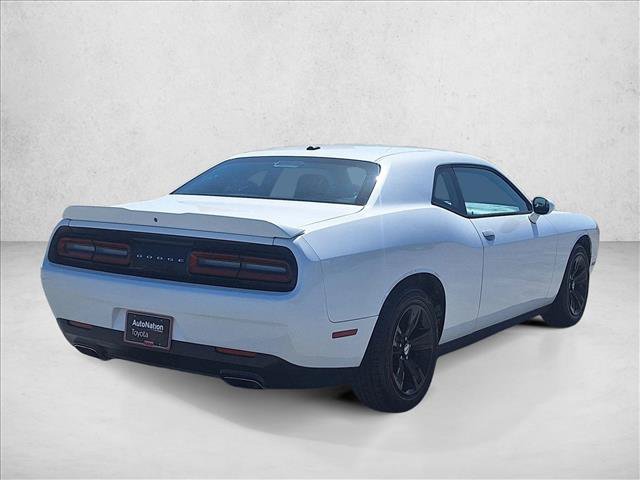 Used 2018 Dodge Challenger SXT RWD image 5