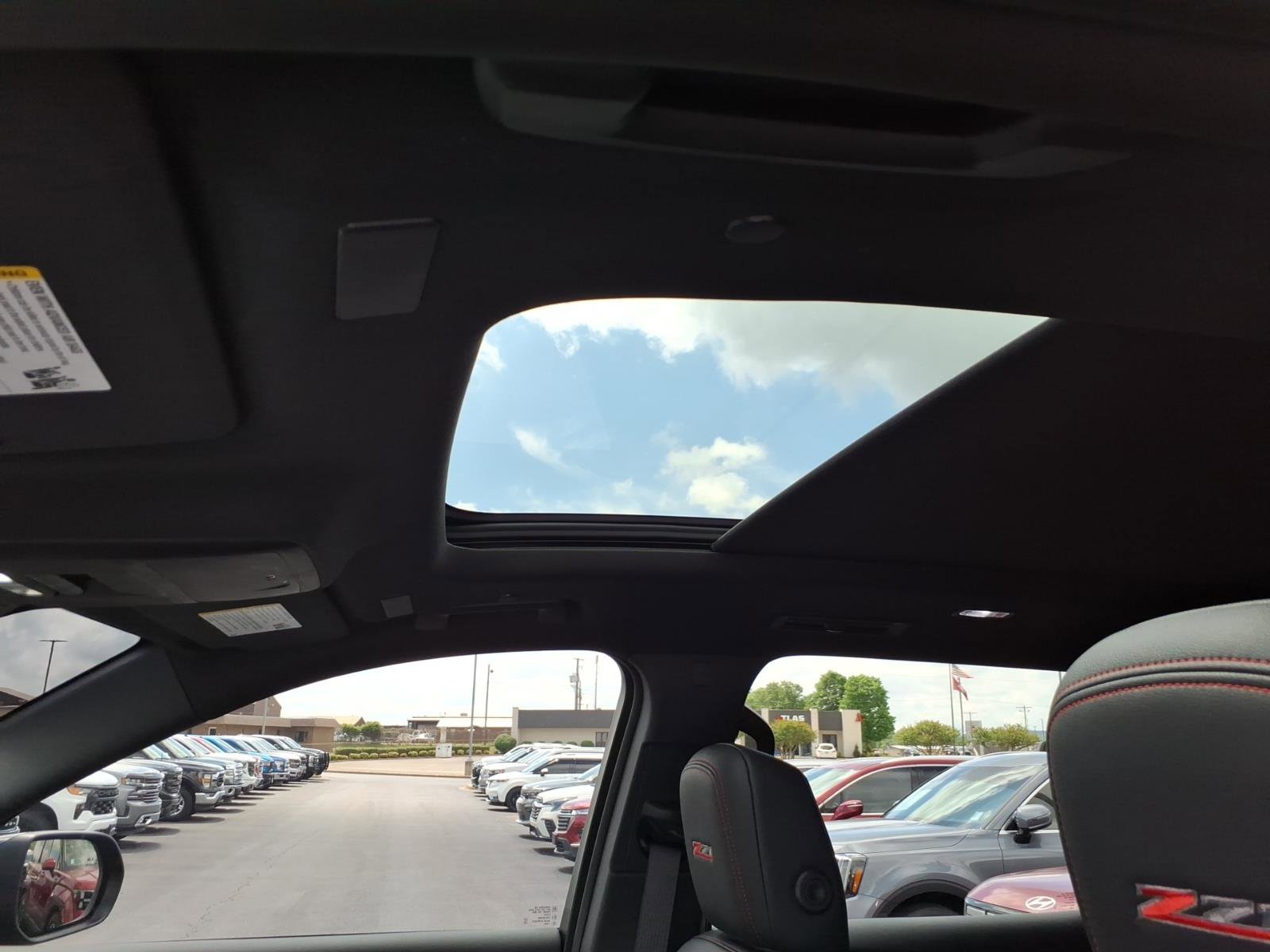 Used 2025 Chevrolet Traverse Z71 w/ Enhanced Driving Package AWD/4WD image 14