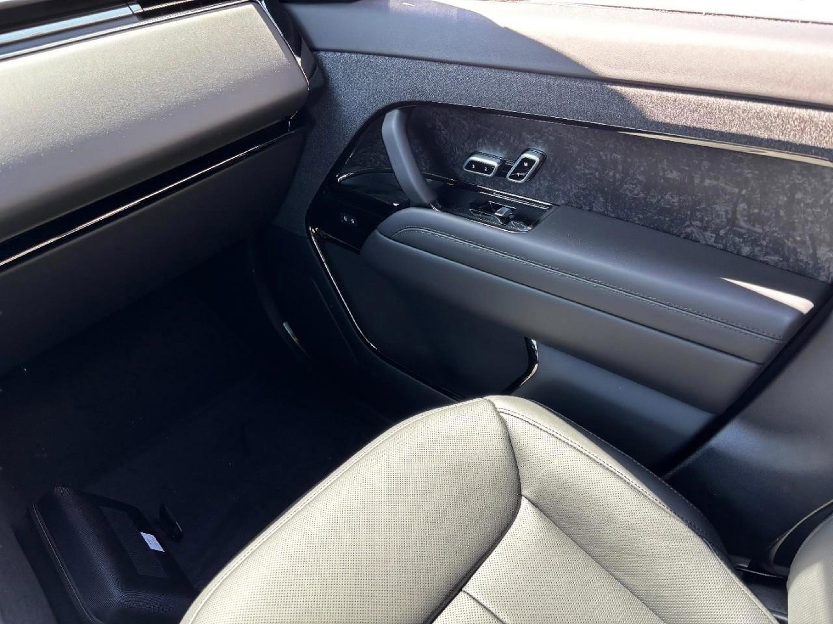 New 2025 Land Rover Range Rover Sport Autobiography image 19