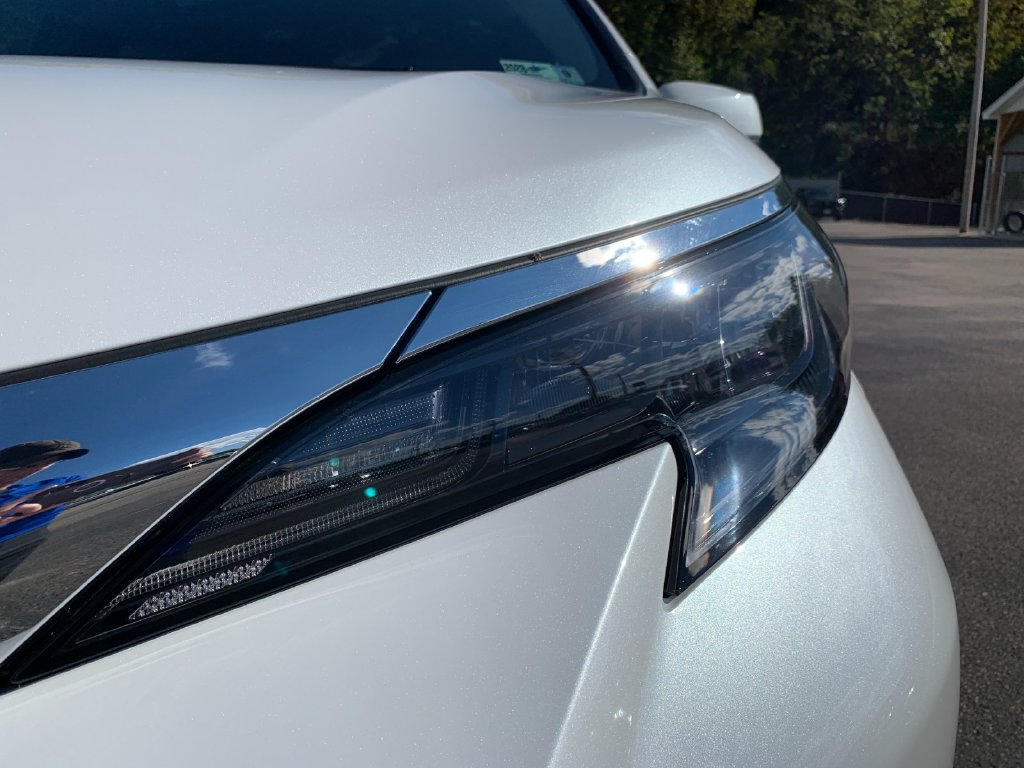 New 2026 Toyota Sienna XLE AWD/4WD image 35