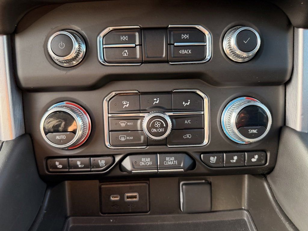 Used 2023 GMC Yukon XL SLT image 21
