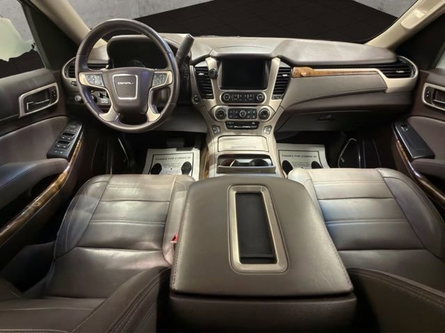 Used 2015 GMC Yukon Denali w/ Touring Package image 2