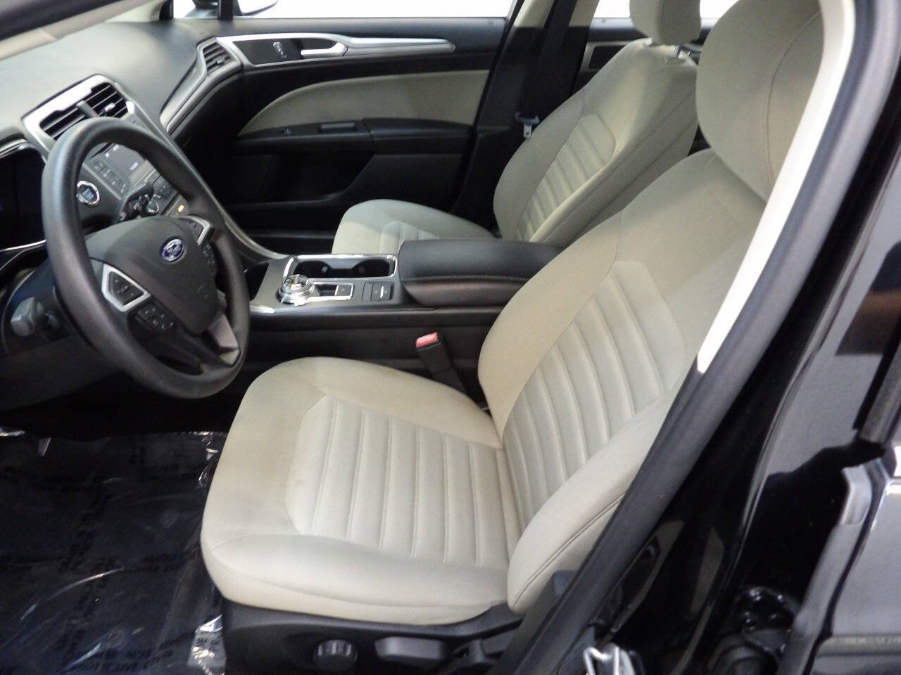 Used 2018 Ford Fusion S FWD image 8