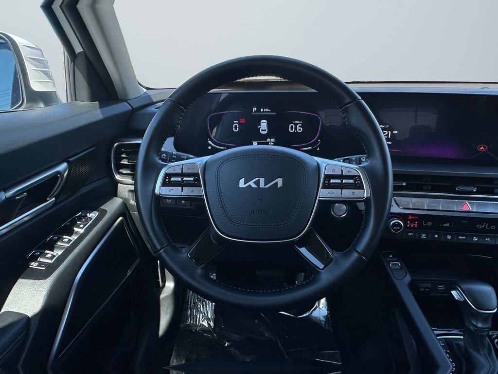 Used 2025 Kia Telluride S image 12