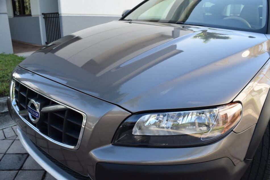 Used 2011 Volvo XC70 3.2 w/ Premium Pkg image 11