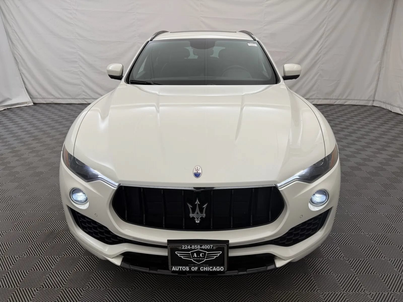 Used 2018 Maserati Levante GranSport AWD/4WD image 3