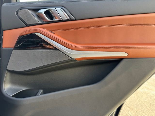 Certified 2026 BMW X7 M60i image 32