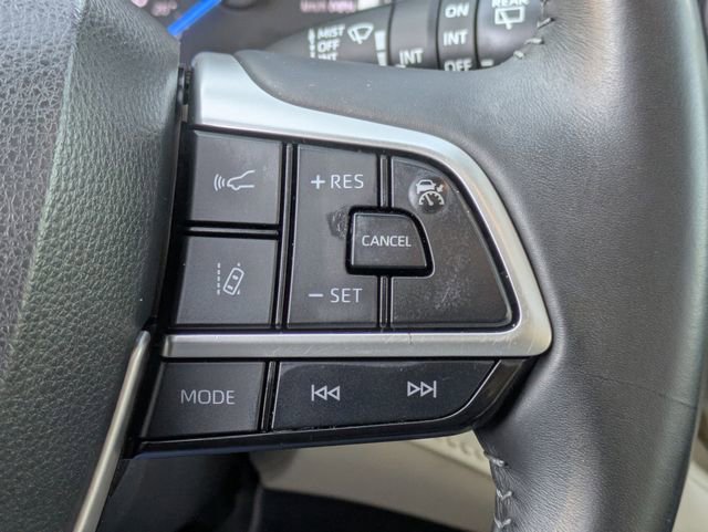 Used 2023 Toyota Highlander XLE image 20