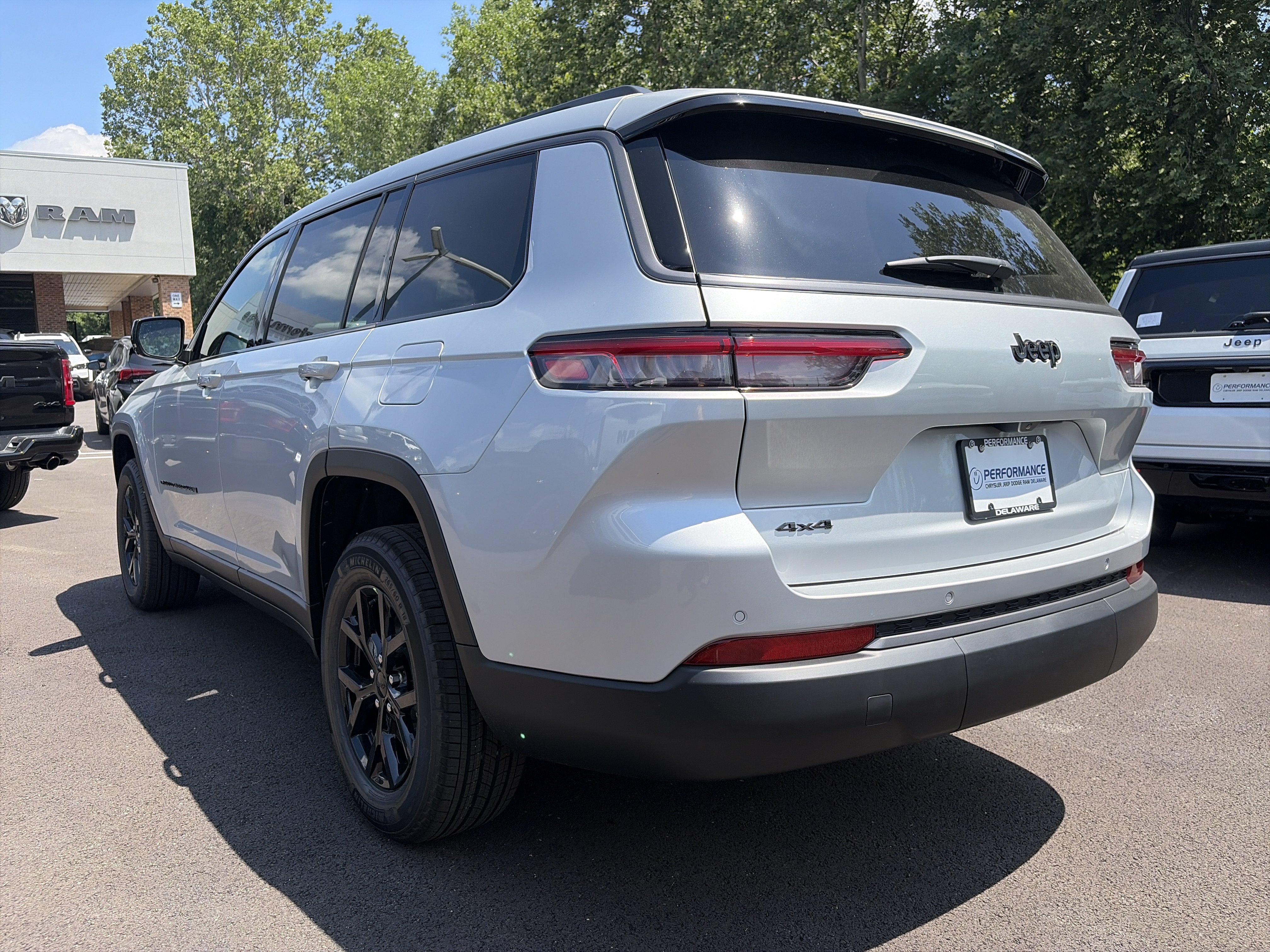 New 2026 Jeep Grand Cherokee L 4WD image 28