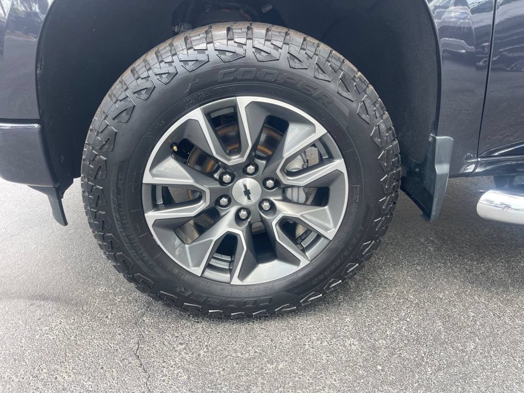 Used 2022 Chevrolet Silverado 1500 RST AWD/4WD image 10