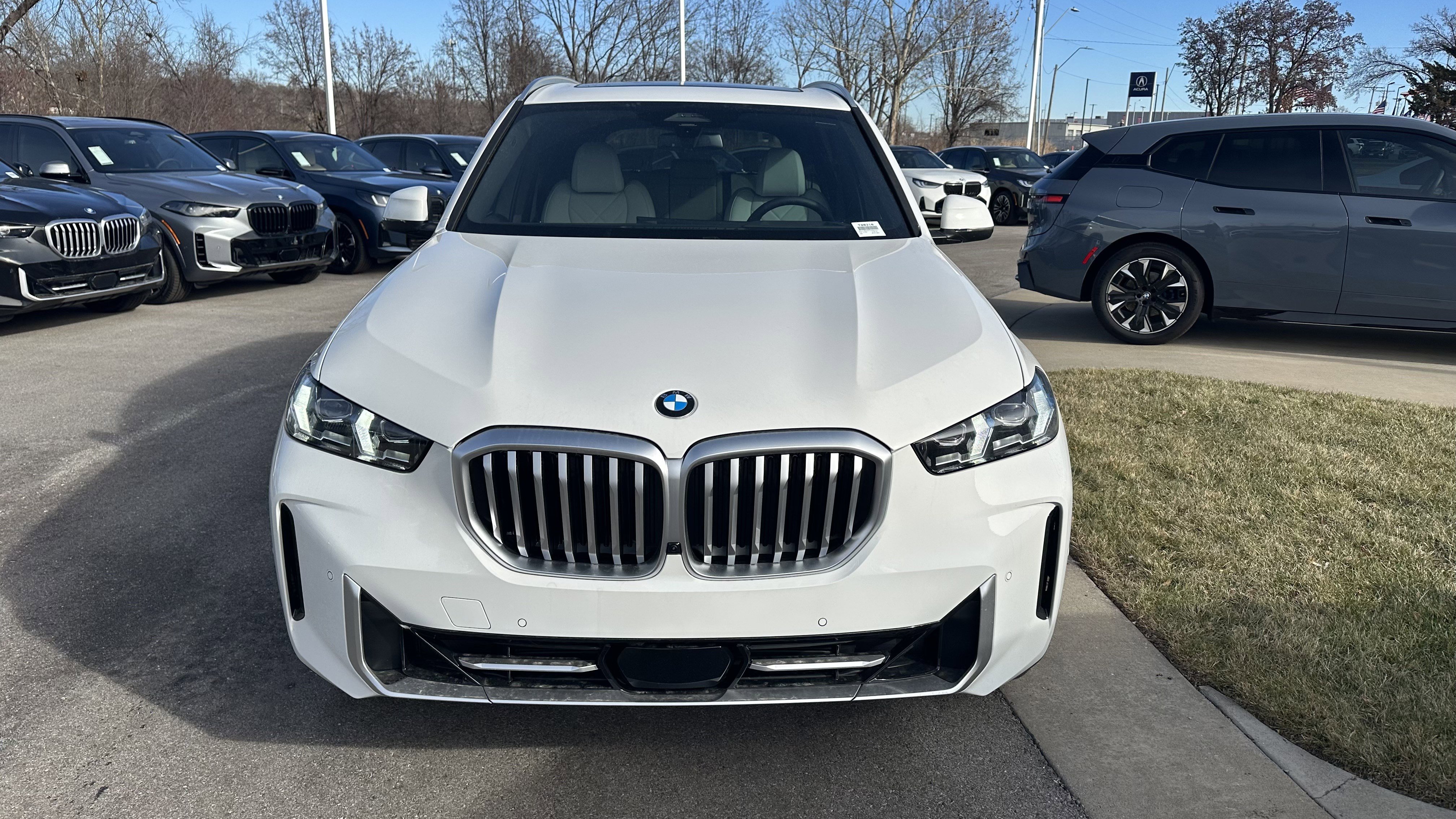 Used 2026 BMW X5 xDrive40i w/ Premium Package AWD/4WD image 3