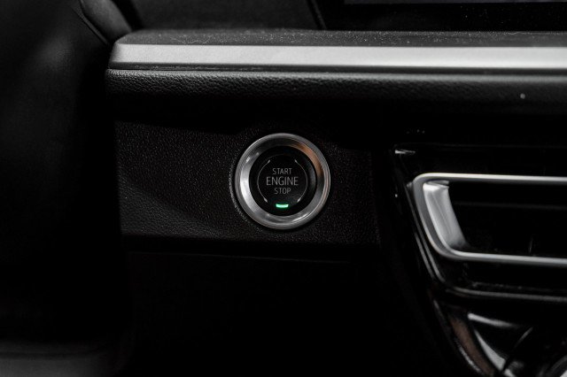 Used 2025 Chevrolet Traverse LT w/ LPO, Floor Liner Package FWD image 19