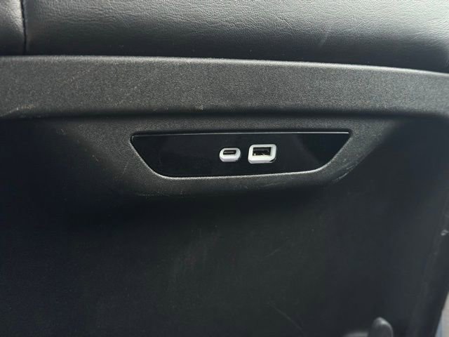 Certified 2024 Chrysler Pacifica Touring-L image 24