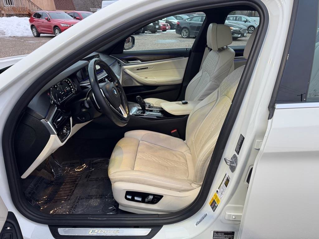 Used 2018 BMW 530e xDrive AWD/4WD image 16