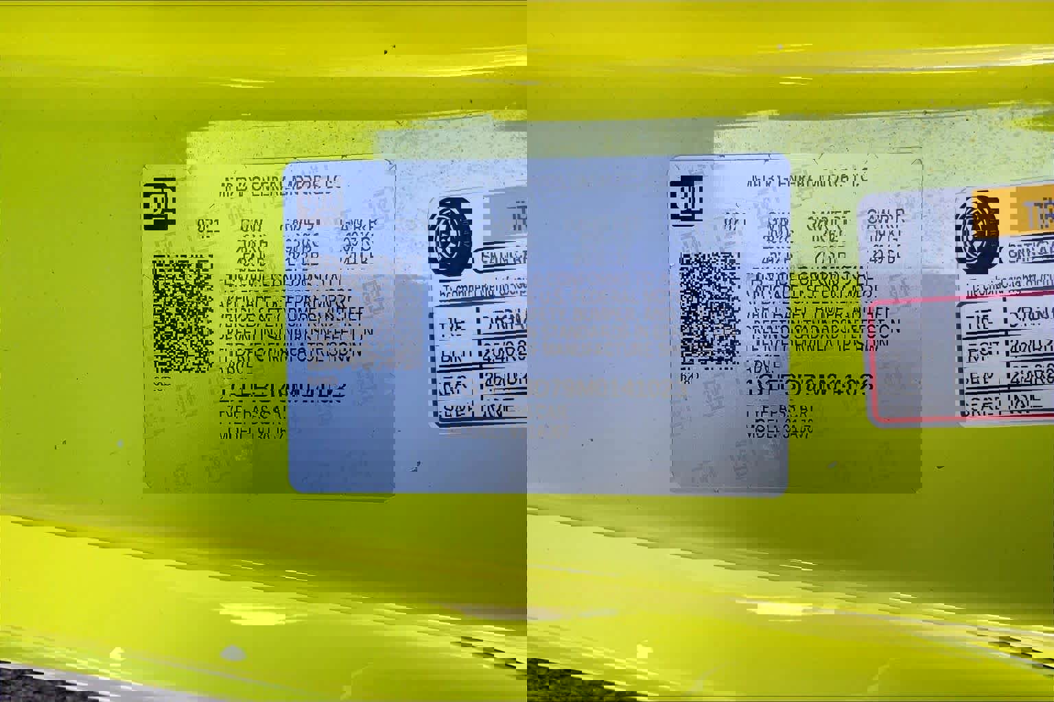 Used 2021 Chevrolet Camaro LT w/ Technology Package image 33