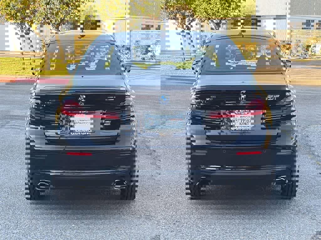 Used 2023 BMW 530e xDrive image 5