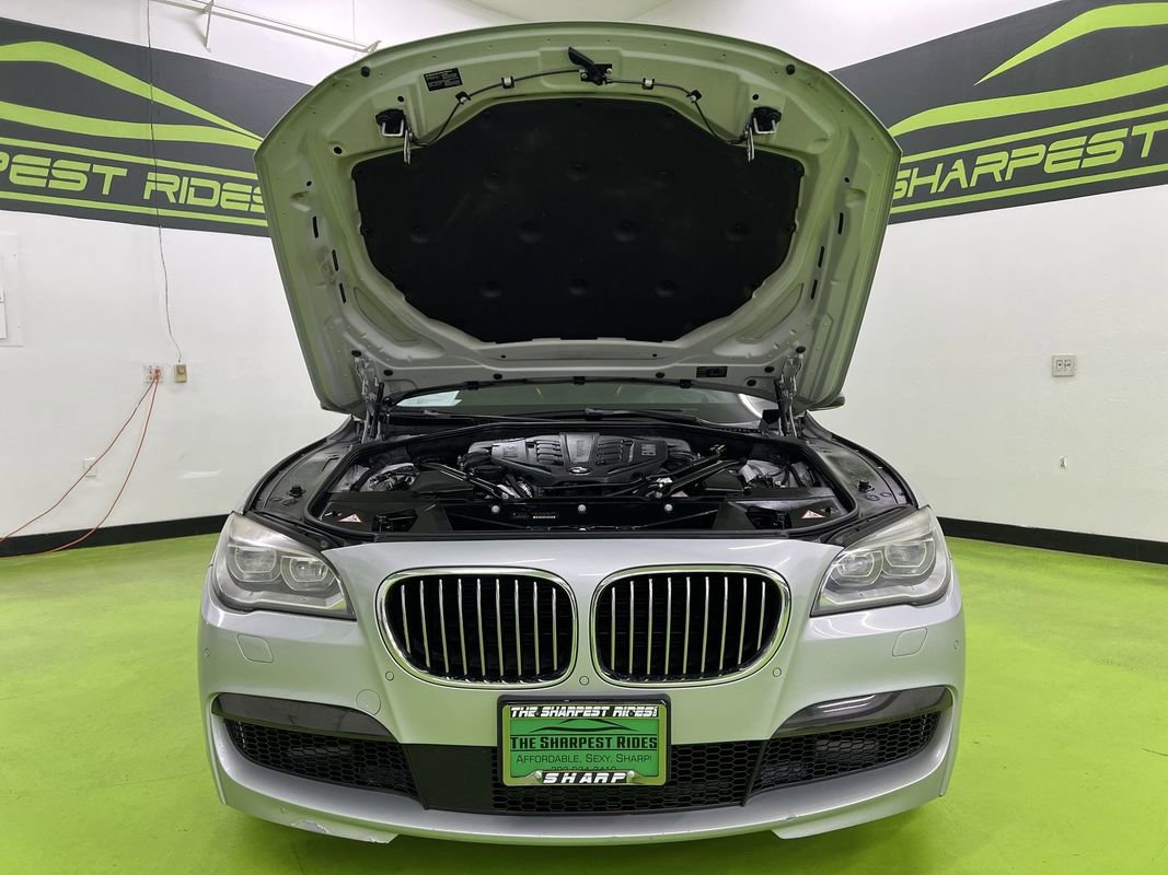 Used 2015 BMW 750i image 4