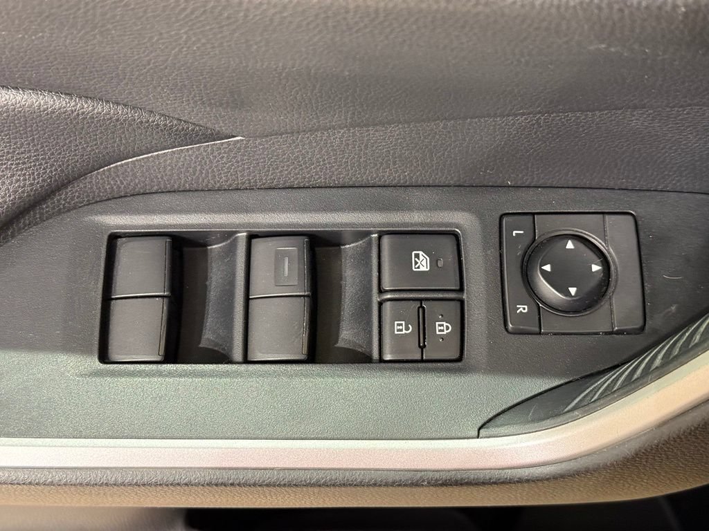 Used 2020 Toyota RAV4 XLE w/ Convenience Package AWD/4WD image 16