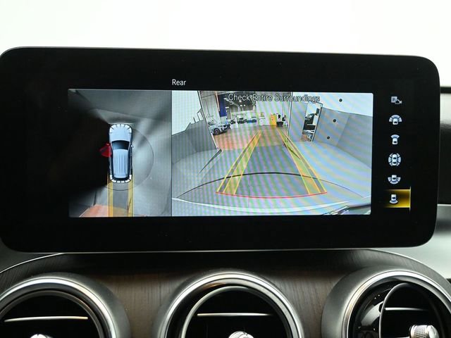 Used 2022 Mercedes-Benz GLC 300 4MATIC image 17
