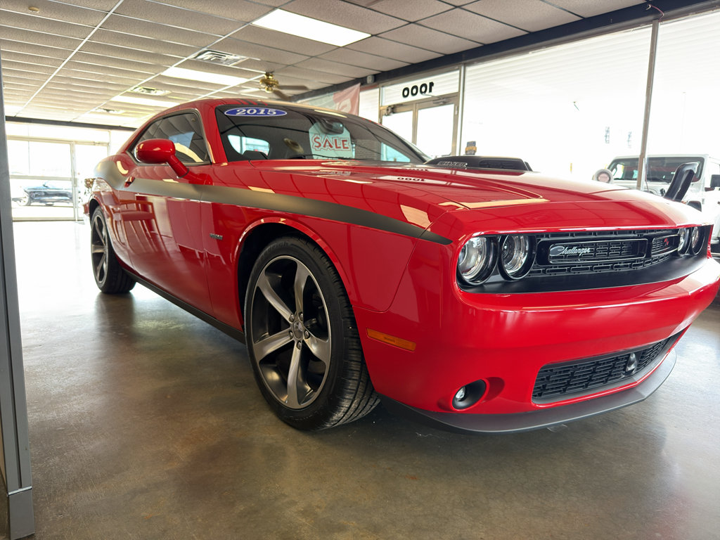 Used 2015 Dodge Challenger R/T Plus RWD image 3
