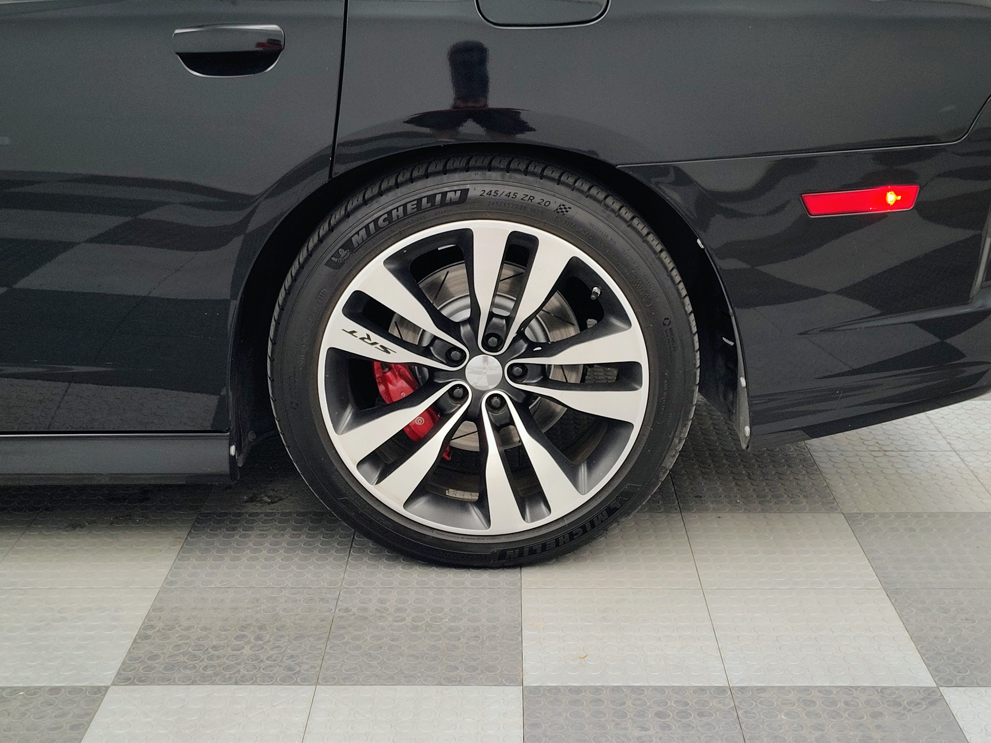 Used 2012 Dodge Charger SRT8 w/ Driver Confidence Group RWD image 15