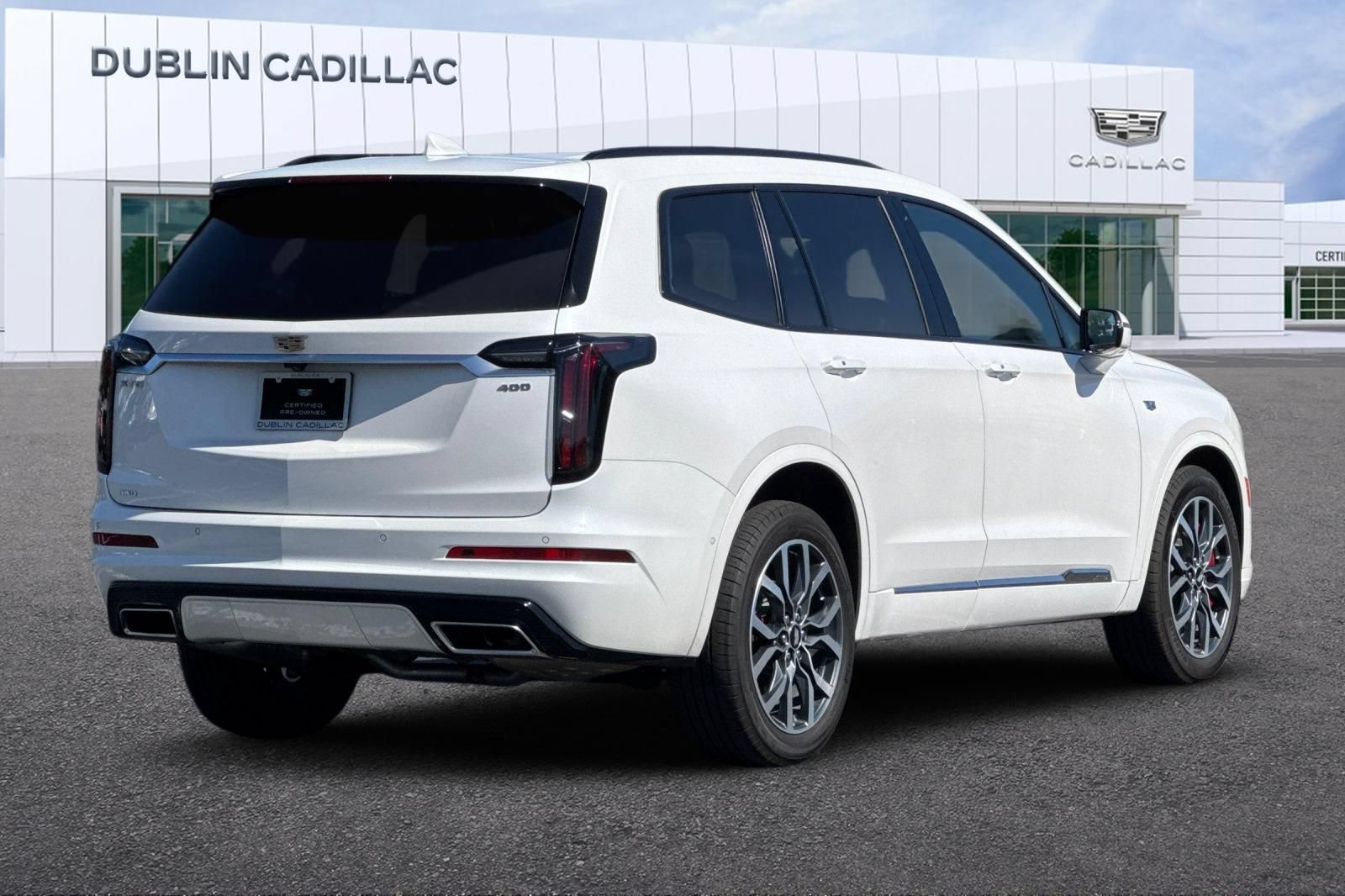 Certified 2025 Cadillac XT6 Sport w/ Technology Package AWD/4WD image 4