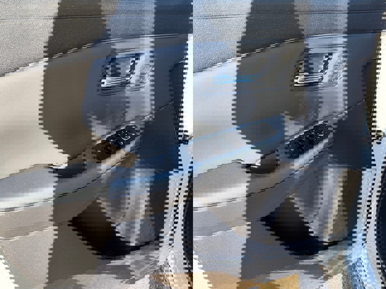 New 2026 Nissan Leaf Platinum+ w/ Cargo Package (Platinum+) image 20