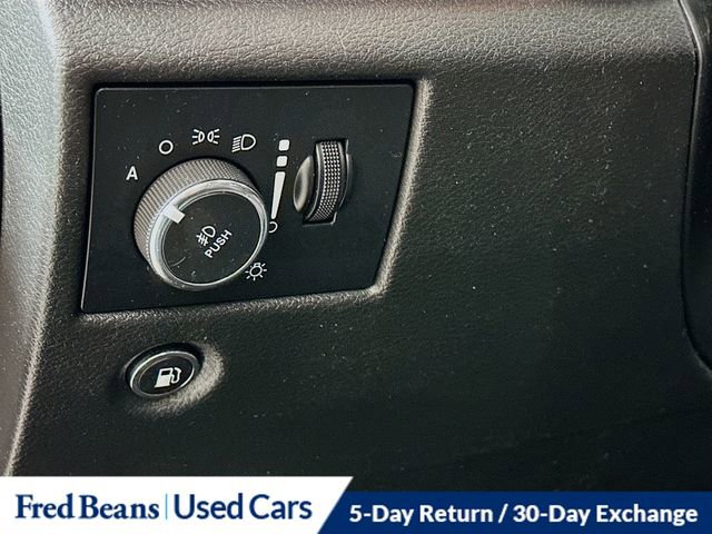 Used 2020 Jeep Grand Cherokee Laredo image 11