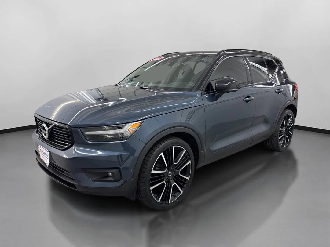 Used 2022 Volvo XC40 T5 R-Design w/ Advanced Package AWD/4WD image 4