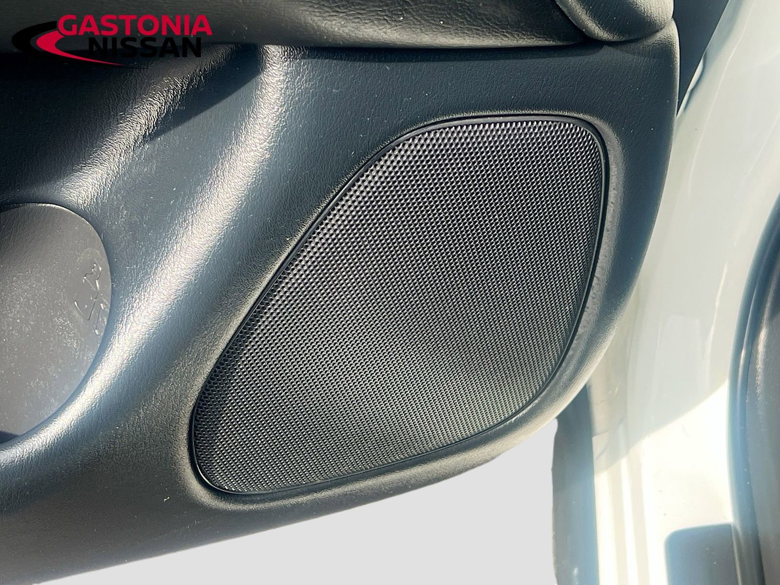 Used 2020 Nissan Pathfinder S image 23