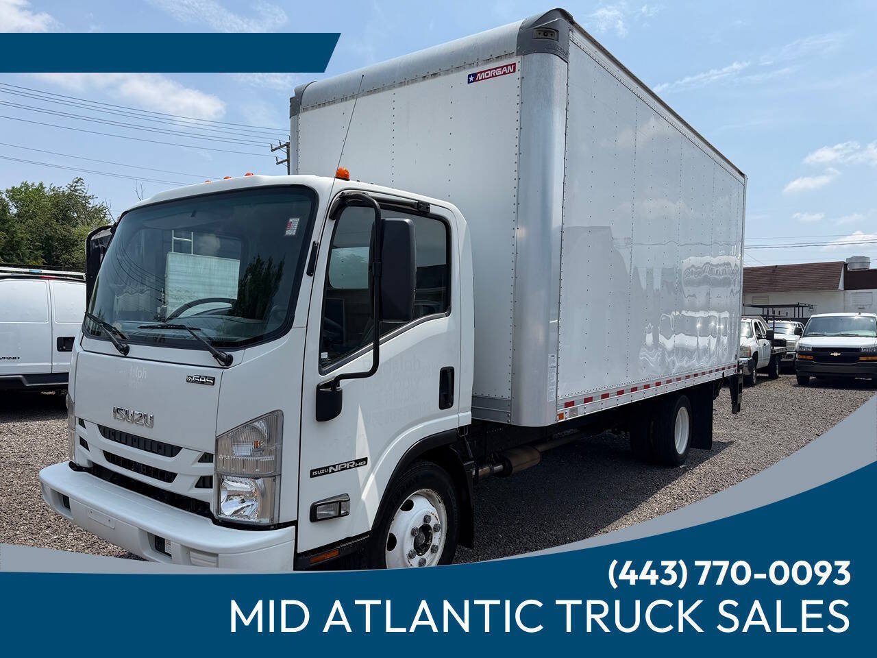 Used 2021 Isuzu NPR RWD image 1