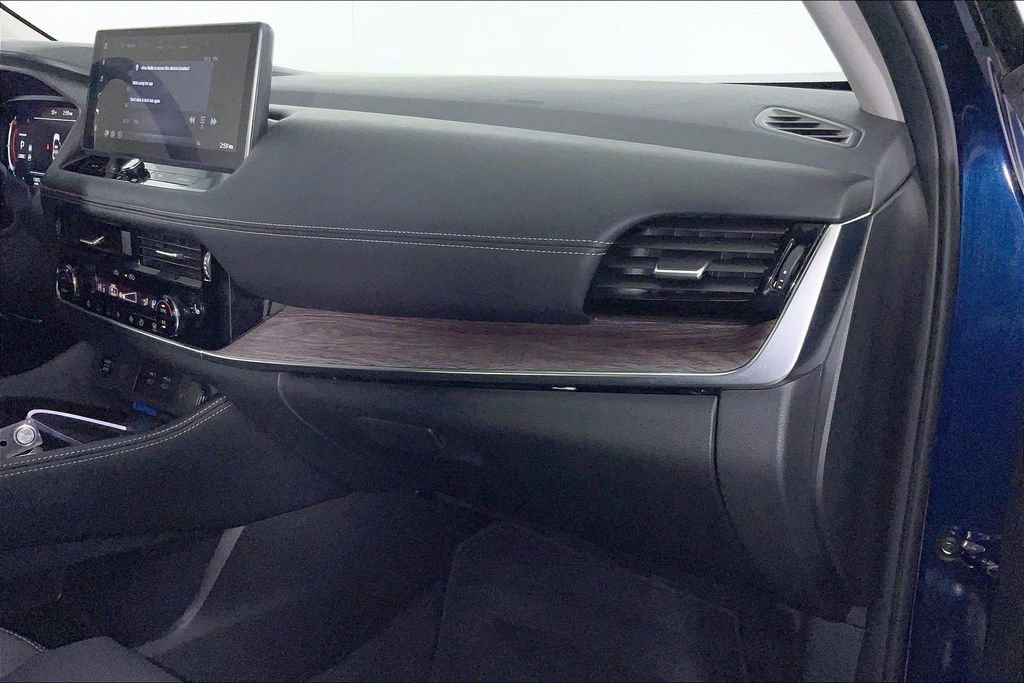 Used 2025 Nissan Rogue Platinum w/ Platinum Premium Package image 22