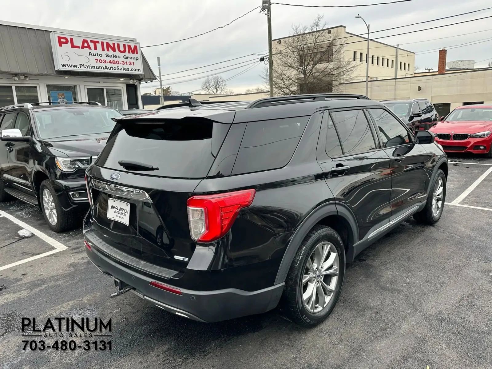 Used 2020 Ford Explorer XLT w/ Equipment Group 202A image 5