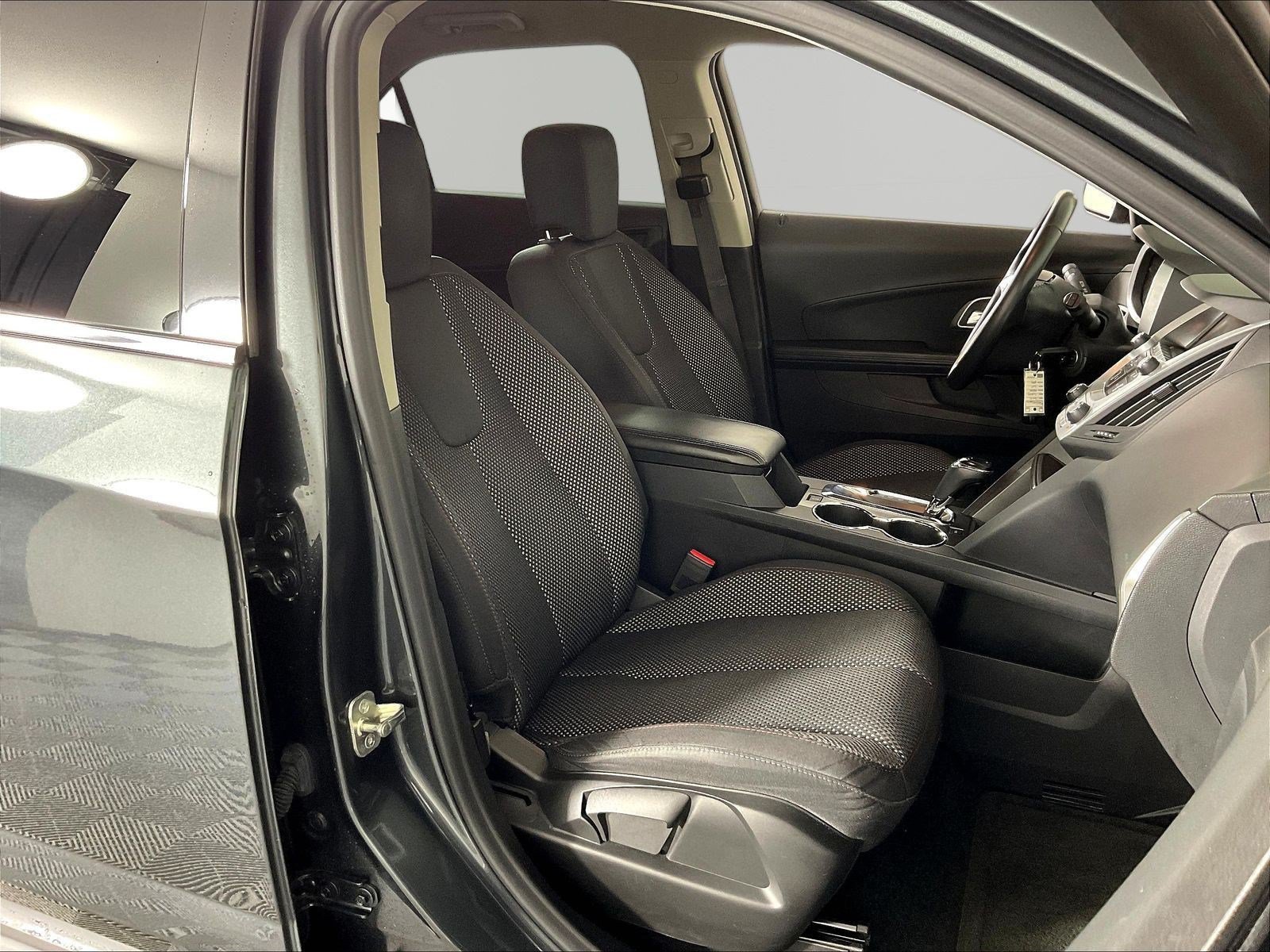 Used 2017 Chevrolet Equinox LT w/ Convenience Package FWD image 27
