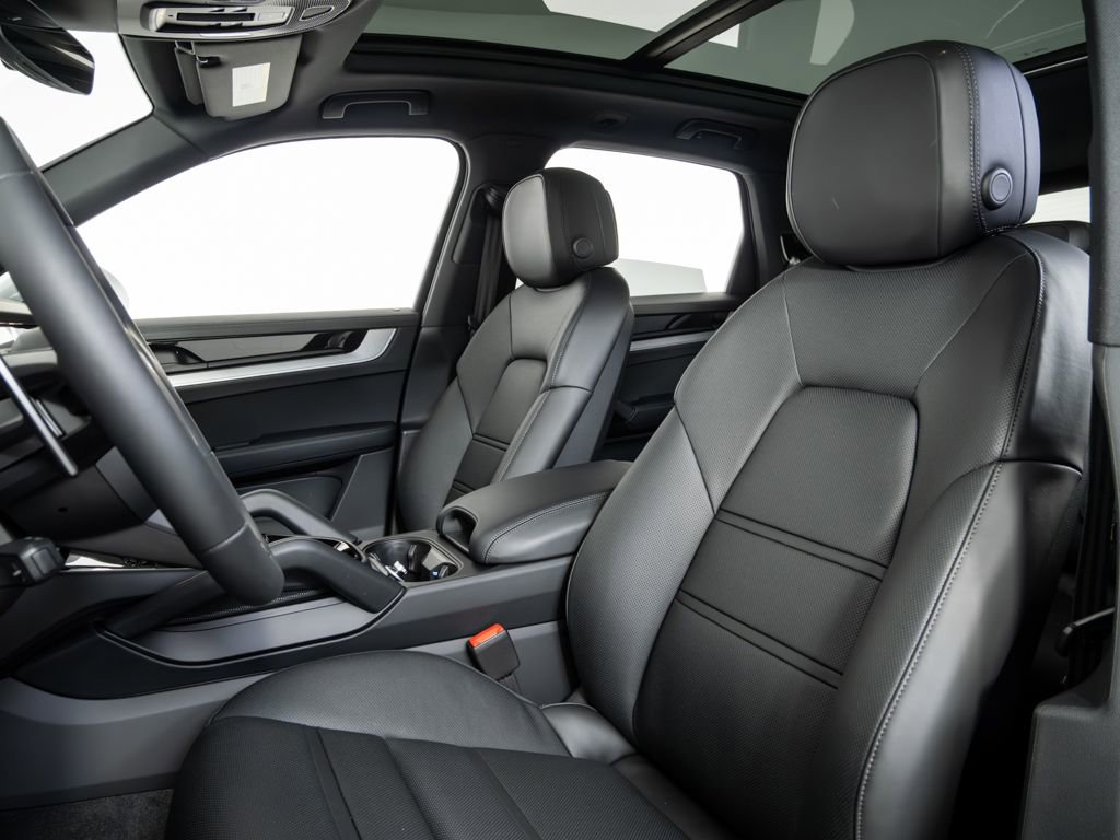 New 2026 Porsche Cayenne S image 5