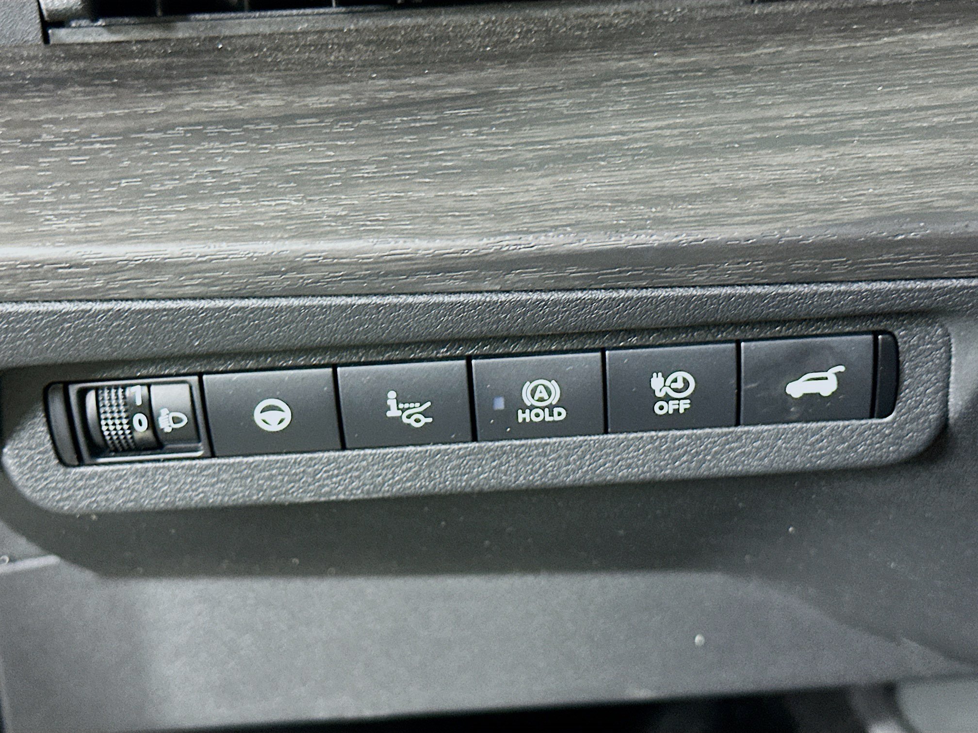 Used 2024 Nissan Ariya AWD image 16