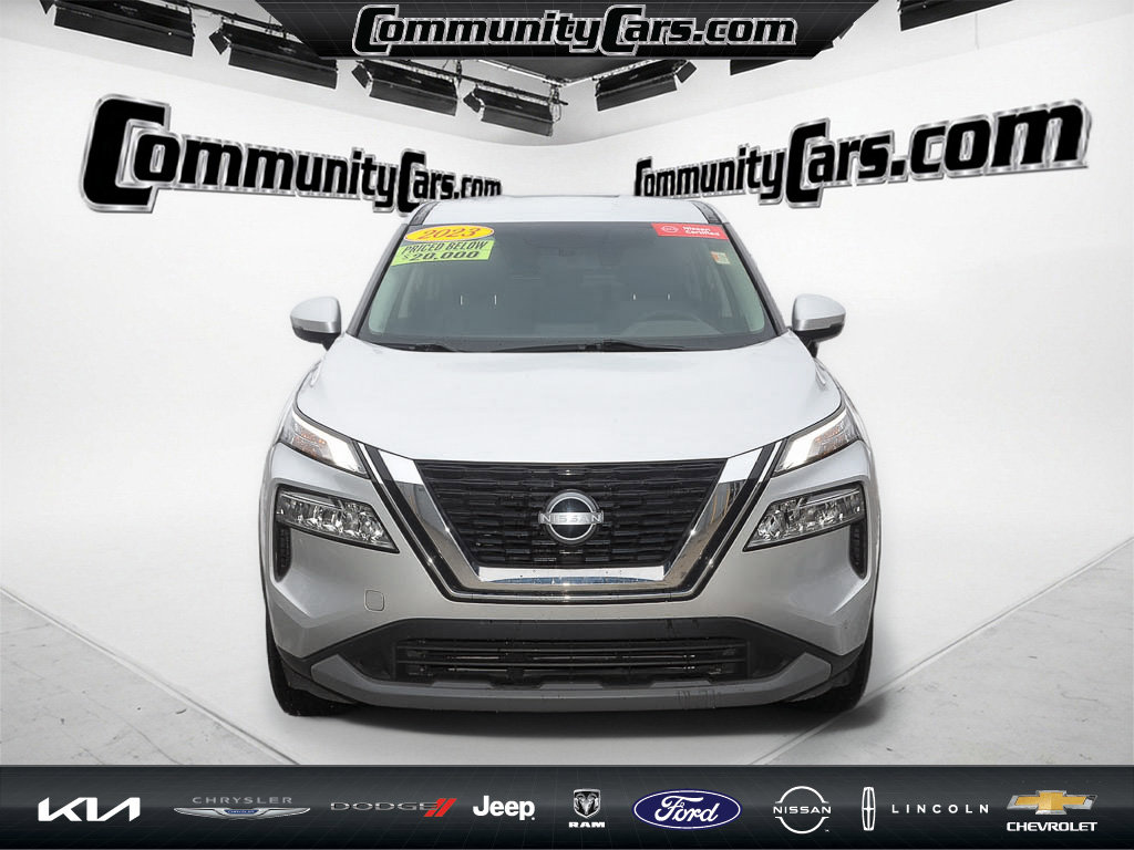 Used 2023 Nissan Rogue SV image 11