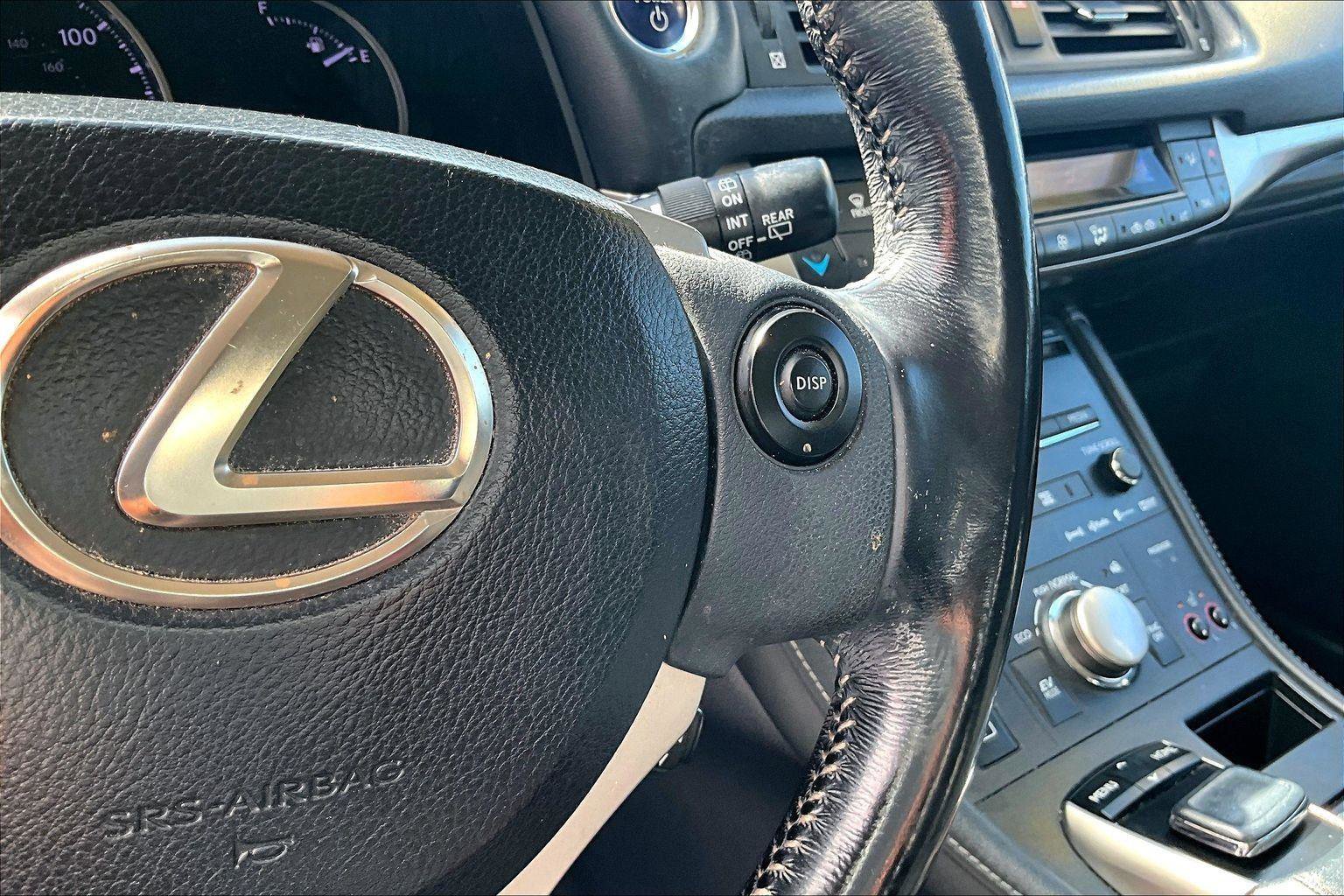 Used 2015 Lexus CT 200h w/ Navigation Package FWD image 12