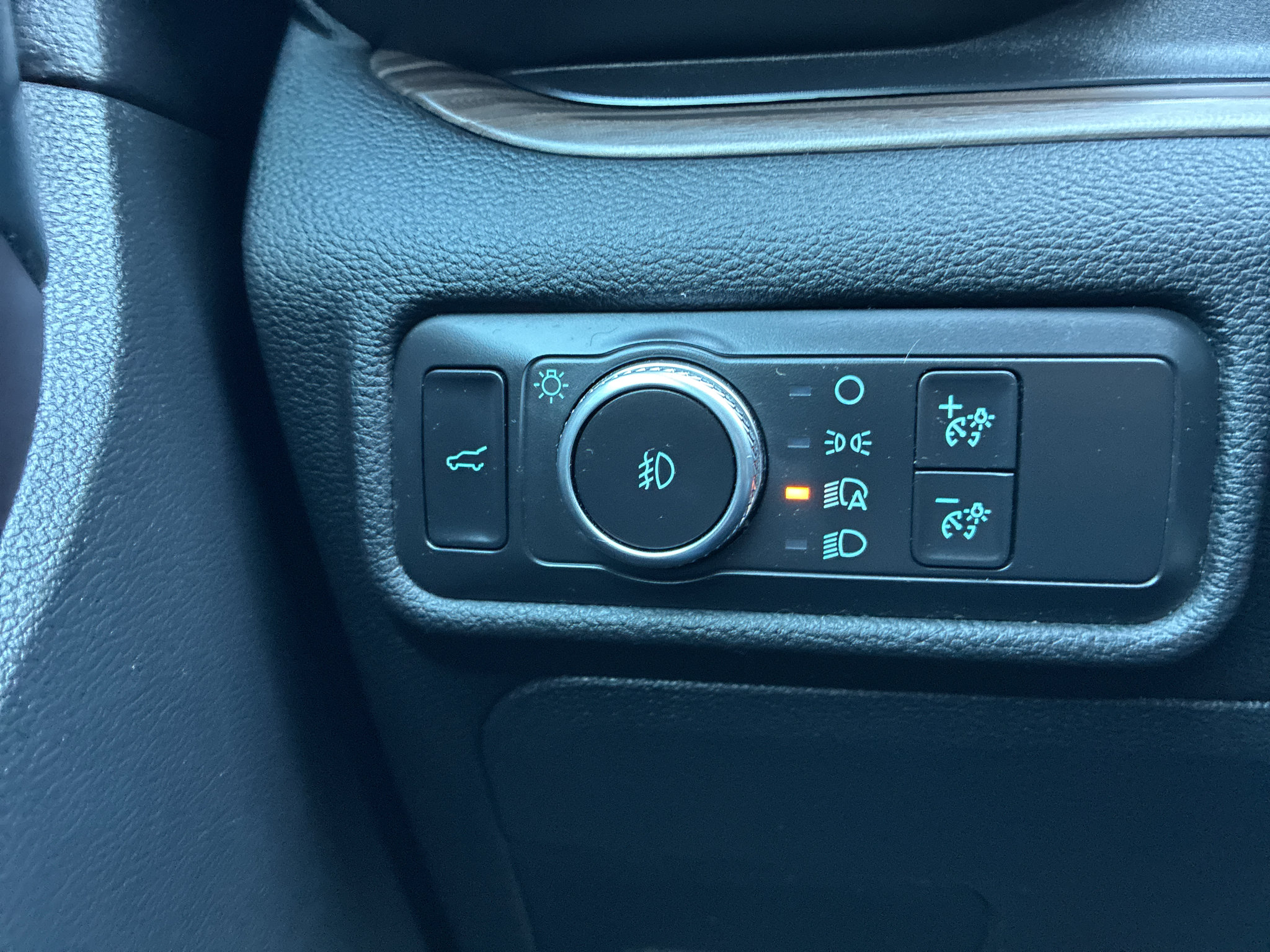 Used 2020 Ford Explorer Limited AWD/4WD image 24