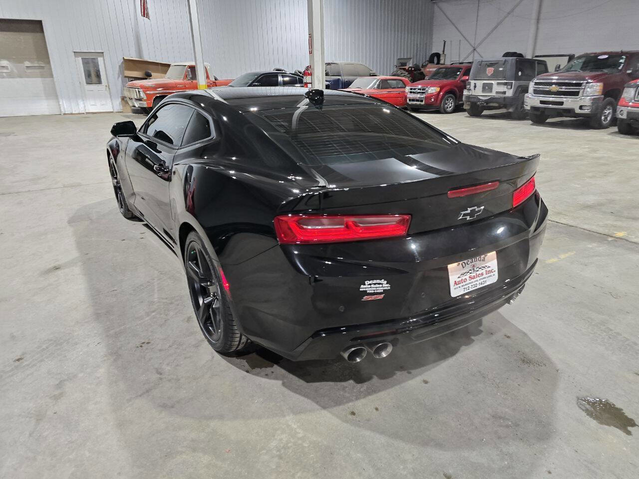 Used 2017 Chevrolet Camaro SS image 9