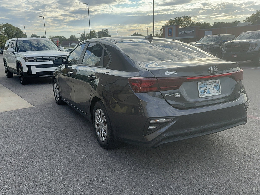 Used 2020 Kia Forte Sedan FWD image 11