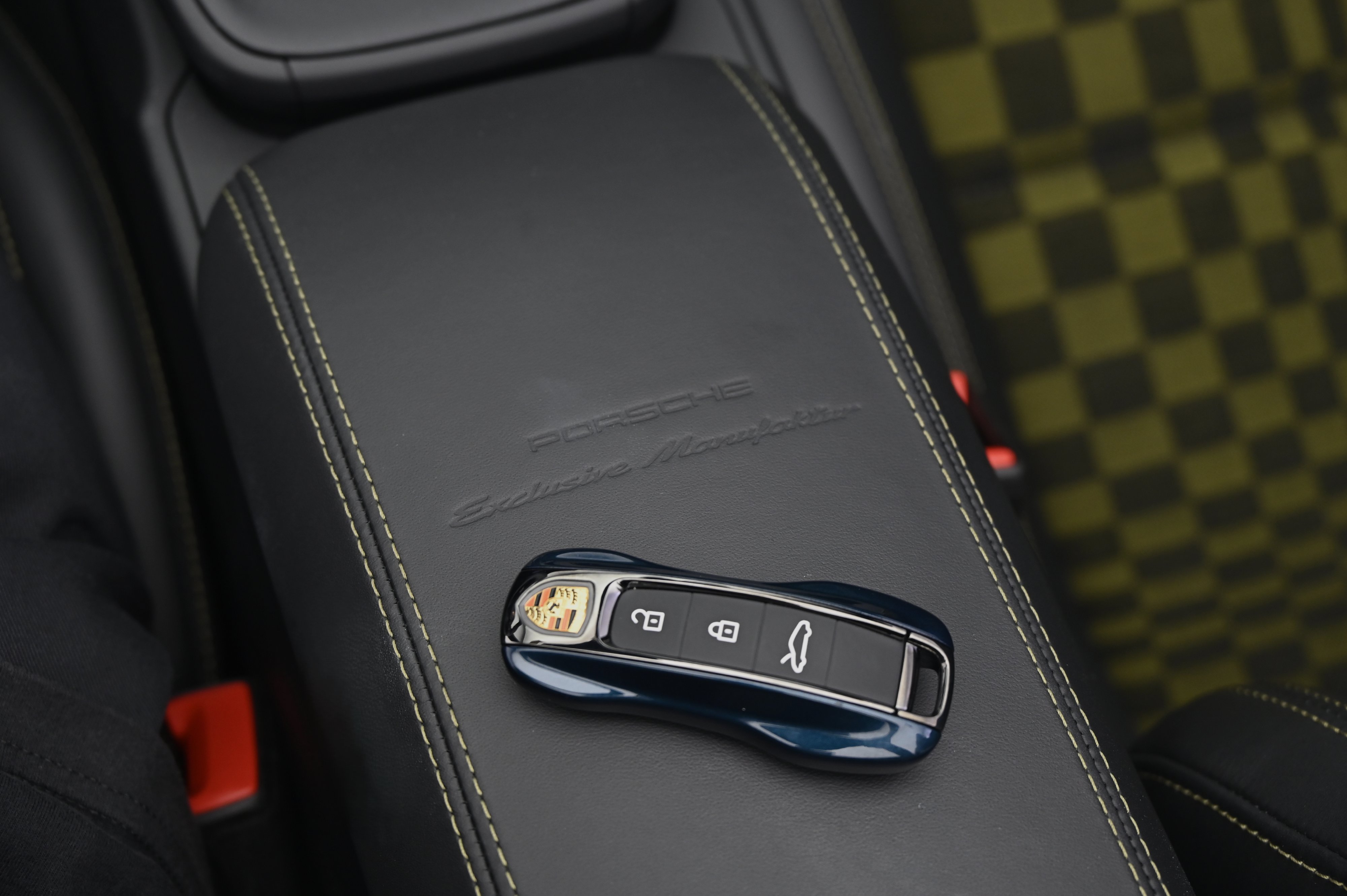 Certified 2026 Porsche 911 GTS RWD image 38
