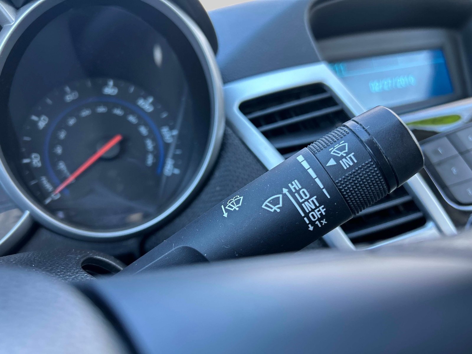 Used 2015 Chevrolet Cruze LT image 24