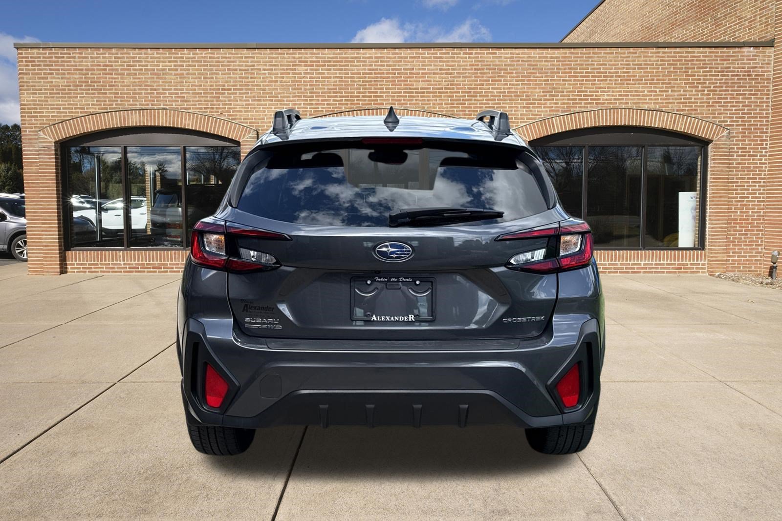 Used 2024 Subaru Crosstrek 2.0i Premium AWD/4WD image 4