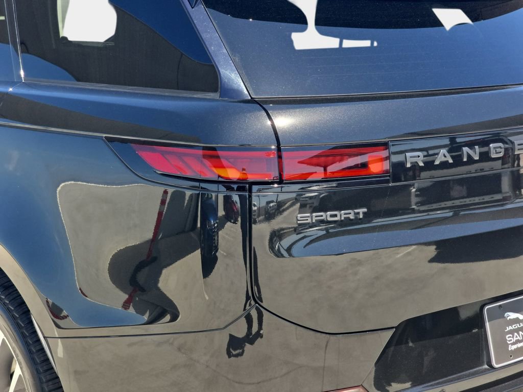 Certified 2023 Land Rover Range Rover Sport SE Dynamic image 36