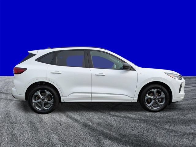 Used 2023 Ford Escape ST-Line AWD/4WD image 3
